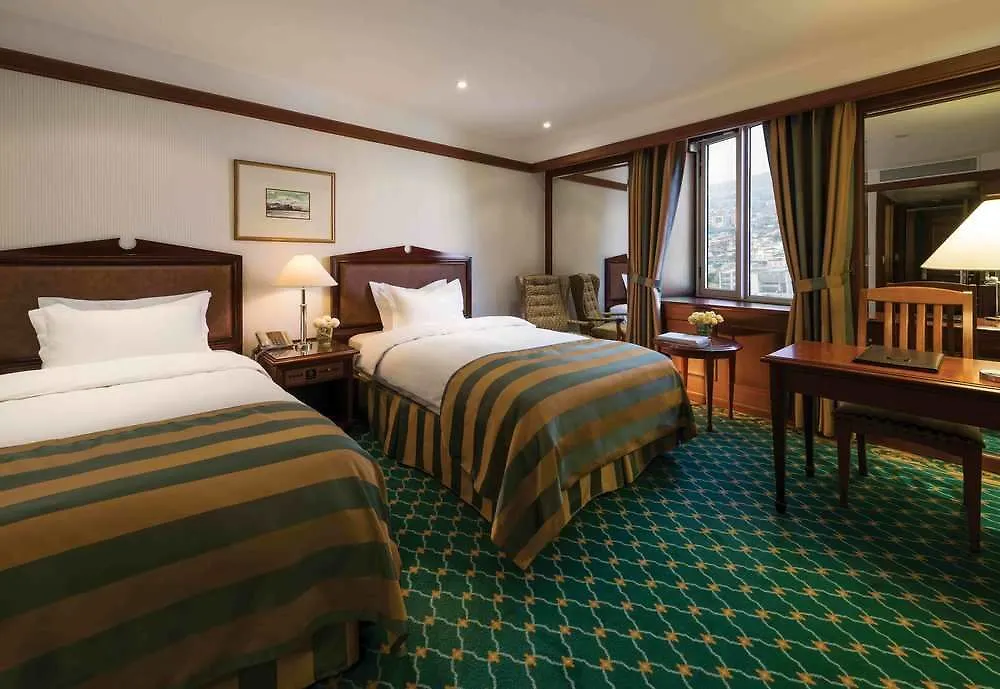 Grand Mercure Imperial Palace Seoul 5*,